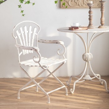 كرسي مصنوع من المعدن المشغول يدويا فتتيح ستايل ابيضّ