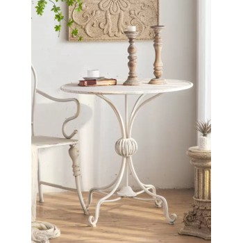 طاولة مصنوعه من المعدن المشغول يدوياحجم 81سم للسطح فتتيح ستايل