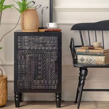 طاوله جانبيه اسود خشب صلب حفر يدوي  بتصميم مودرن -L4701