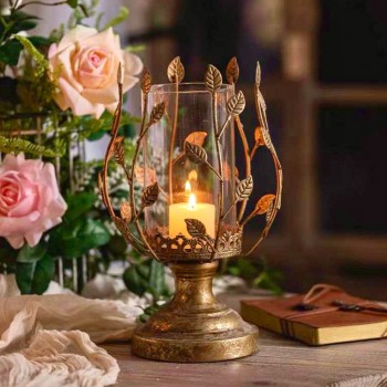 شمعدان زجاج مزخرف بمعدن  مذهب مشغول يدويا -L4757