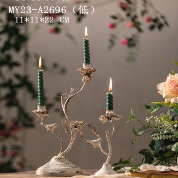 شمعدان معدن معتق بتصميم  الزهور متوفر الحجمين -L4758