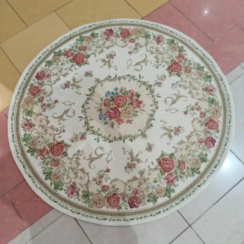 سجاد فاخر دائري بتصميم  الورود الريفيه متوفر حجمين 4464