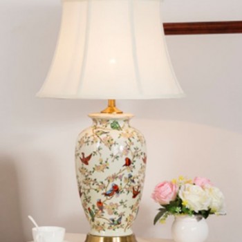 وحده اضاءه   كلاسيك انيقه  سيراميك ملائمه لغرفة المعيشه  -L4985