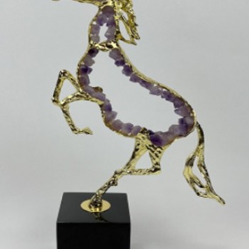 تحفه حصان معدن بقاعد سيراميك اسود -L5474