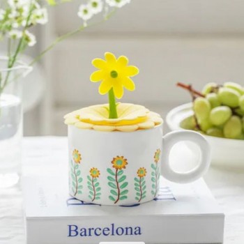 كوب قهوه من السيراميك بغطاء السيلكون -3523