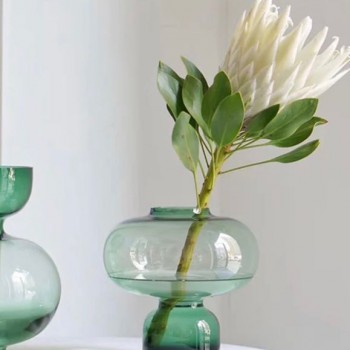 فازه  زجاجيه بتصميم ابداعي L3688