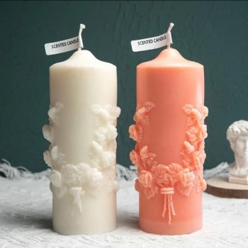 شمعه من مادة الصويا بطابع الورد متوفر اللو ن الابيض -3590