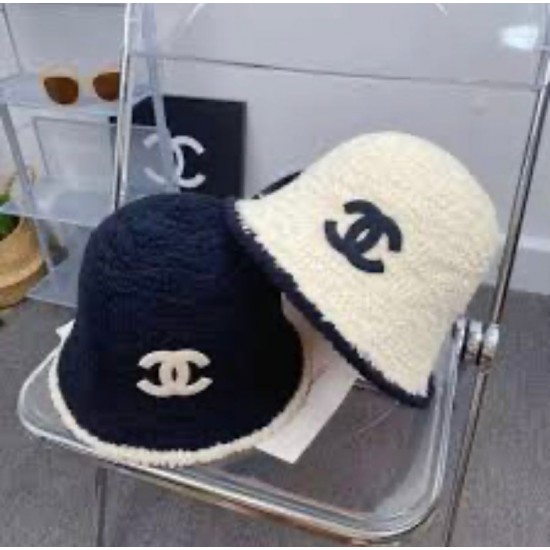 قبعات شتويه جديد من شانيل متوفر للونين -3877