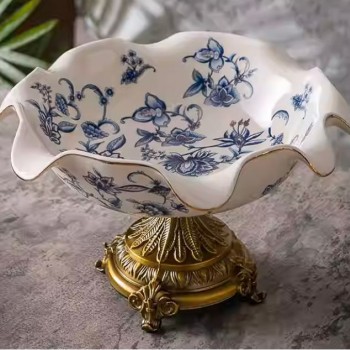 صحن  تقديم للفواكه  بقاعده ذهبي من السراميك  بتصميم اروبي -5021