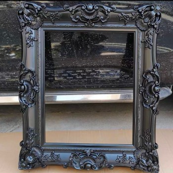 برواز اسود مزخرف على الطراز الاروبي-6660