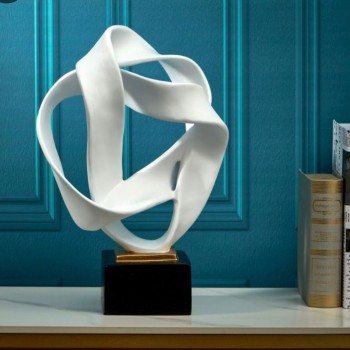 تحفه الراتنج  بتصميم شريط ابيض ملتف بقاعدهL3651 