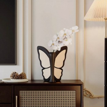 فازه سيراميك بتصميم فراشه مودرن فاخر7284