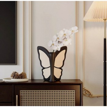 فازه سيراميك بتصميم فراشه مودرن فاخر7284