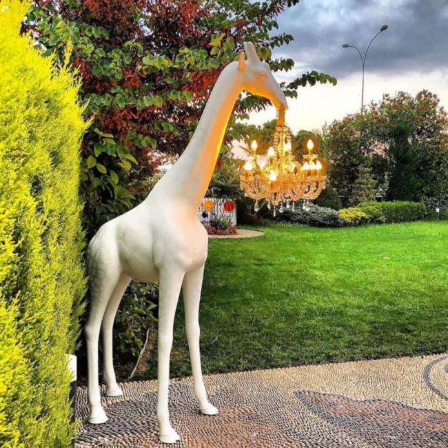 وحده اضاءه سيراميك بتصميم زرافه برتفاع 267cm 7359