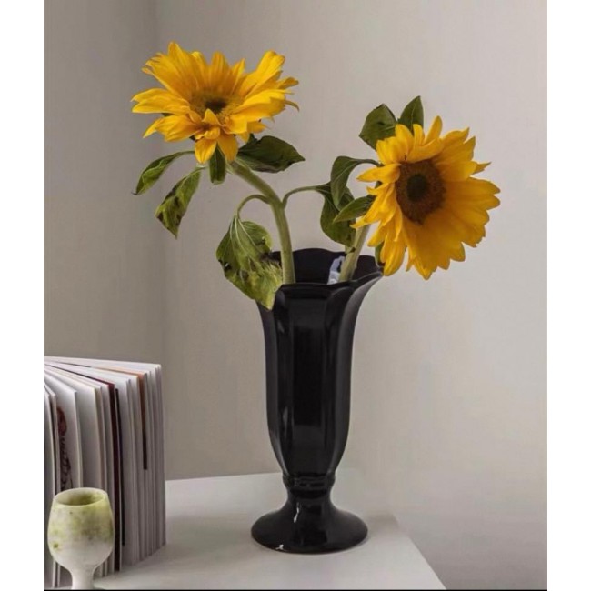 فازه سراميك اسود مثالي لديكور المنزل 6961 فازه سراميك اسود مثالي لديكور المنزل 6961