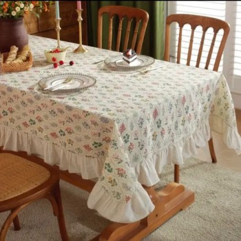 مفرش طاوله قطني على طراز الفرنسي مع حافه كشكشه L3830