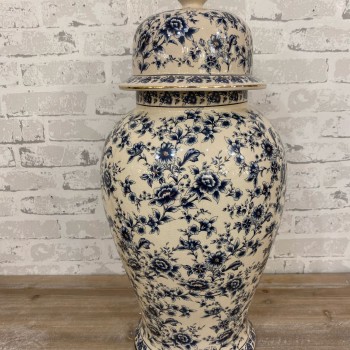 فازه بغطاء سيراميك مزخرفه بنقوش زرقاء 5911