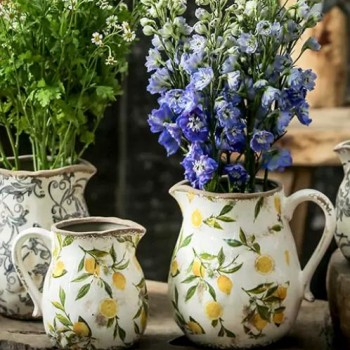 ابريق سراميك بتصميم ريفي برسمة الليمون متوفر الحجمين 7780