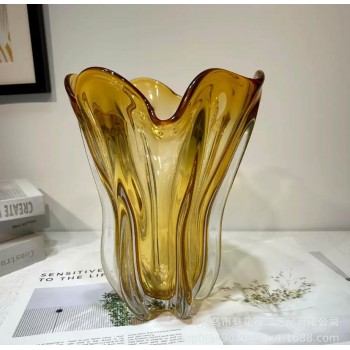 فازه زجاج مودرن بتصميم فاخرL6105