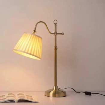 وحدة اضاءه مصنوعه من المعدن بتصميم اوربي كلاسيك 7290