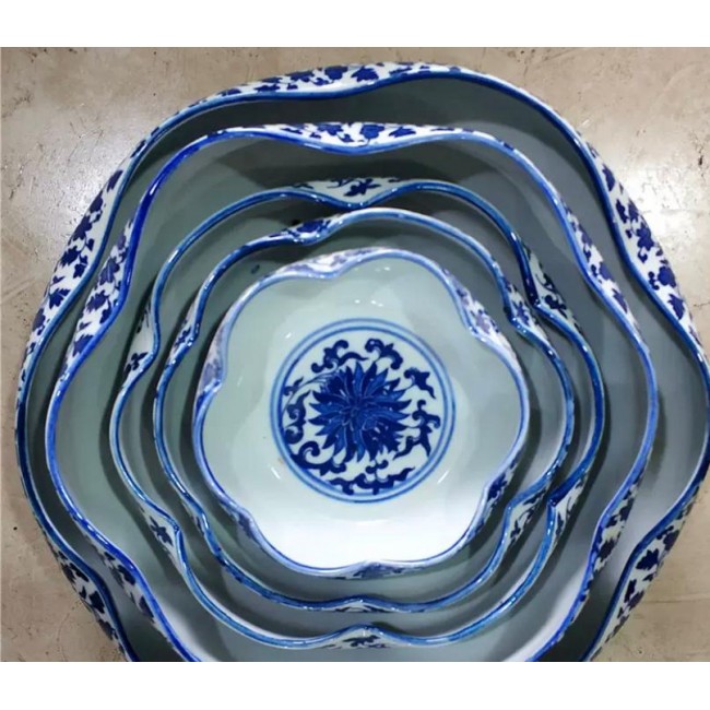 طقم صحن سيراميك مزخرف بنقوش زرقاء بتصميم فاخر 5قطع 6972 طقم صحن سيراميك مزخرف بنقوش زرقاء بتصميم فاخر 5قطع 6972