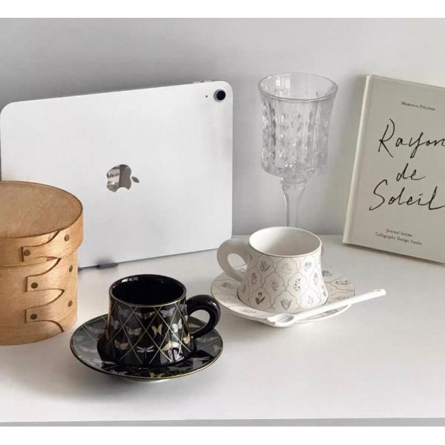 كوب شاي وصحن سيراميك تصميم اوربي متوفر لونين 7372