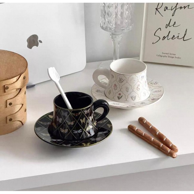 كوب شاي وصحن سيراميك تصميم اوربي متوفر لونين 7372