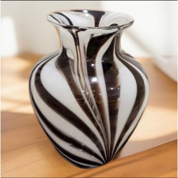 فازة زجاج أسود وأبيض تصميم مودرن 6125