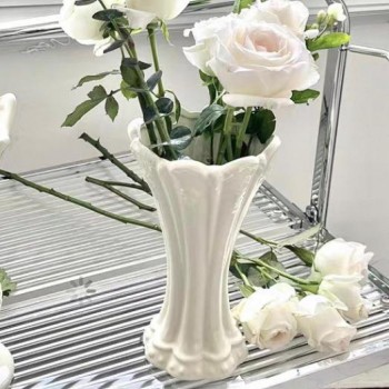 فازة سيراميك بتصميم أروبي 6955