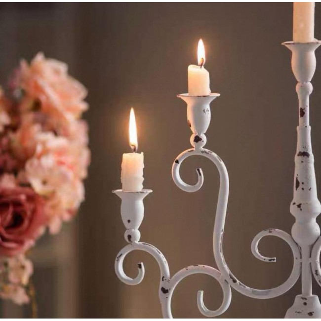 شمعدان معتق أبيض معدن مشغول يدويا بتصميم فرنسي 7882