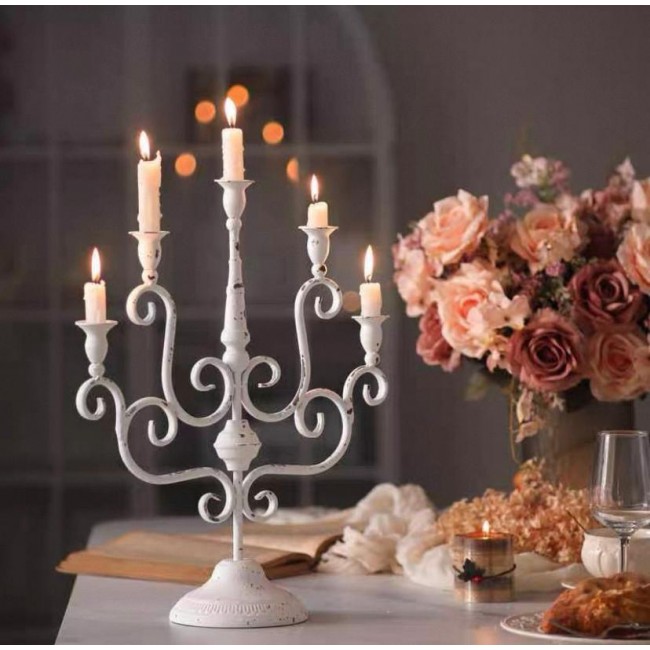 شمعدان معتق أبيض معدن مشغول يدويا بتصميم فرنسي 7882