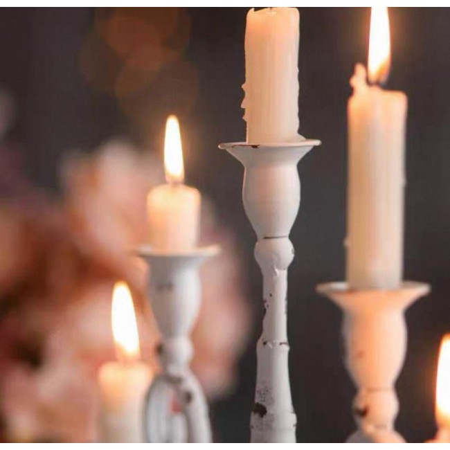 شمعدان معتق أبيض معدن مشغول يدويا بتصميم فرنسي 7882