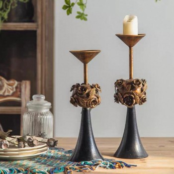 شمعدان معدن كلاسيك أنيق متوفر حجمين 7857