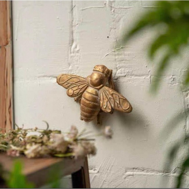 تحفة نحله جداري انيقه 8077