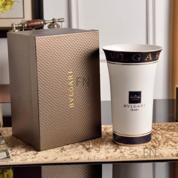 فازه سيراميك BVLGARI بتصميم أنيق L7931 فازه سيراميك BVLGARI بتصميم أنيق L7931