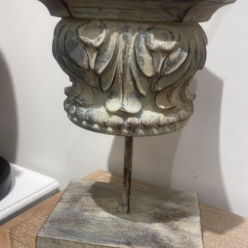 عمود رماني خشب منحوت معتق 7022 عمود رماني خشب منحوت معتق 7022