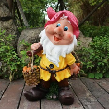 تحفة قزم سنو وايت فايبر للحدائق الخارجية 6024