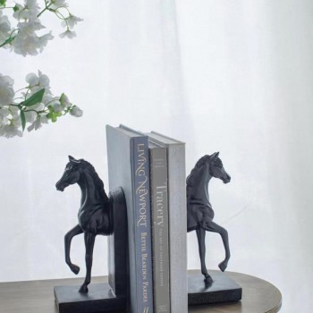 فاصل كتب بتصميم حصان أسود فاخر 7644