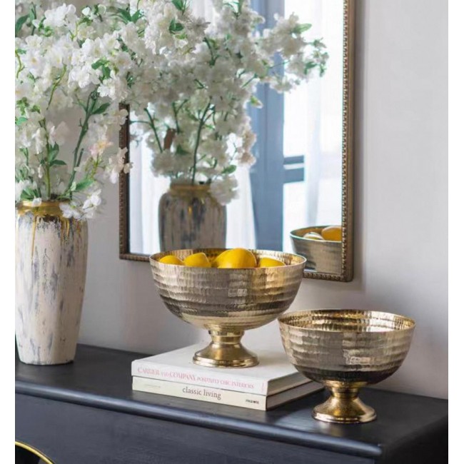 صحن تقديم بقاعده معدن منقش بتصميم رماني أنيق متوفر الحجمين 7630