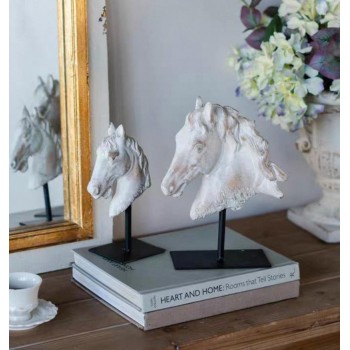 تحفة حصان خشب أبيض بقاعدة معدن متوفر الحجمين 7573 تحفة حصان خشب أبيض بقاعدة معدن متوفر الحجمين 7573