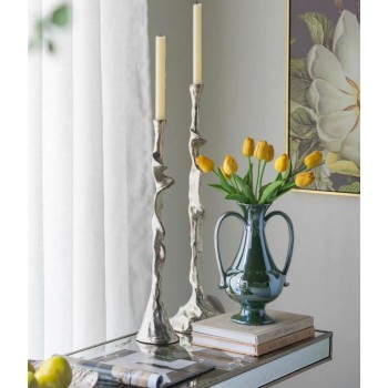 شمعدان معدن فضي بستايل أوربي فاخر متوفر الحجمين 7552 شمعدان معدن فضي بستايل أوربي فاخر متوفر الحجمين 7552