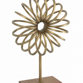 تحفة معدن بتصميم الورد بقاعده خشبيه بستايل أنيق 7671