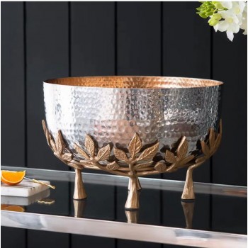 صحن تقديم معدن مطروق يدويا على الطراز الاروبي 7429