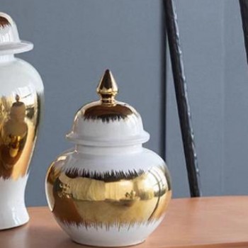 فازه بغطاء سيراميك بتصميم مودرن مثالي لديكور المنزل 7472