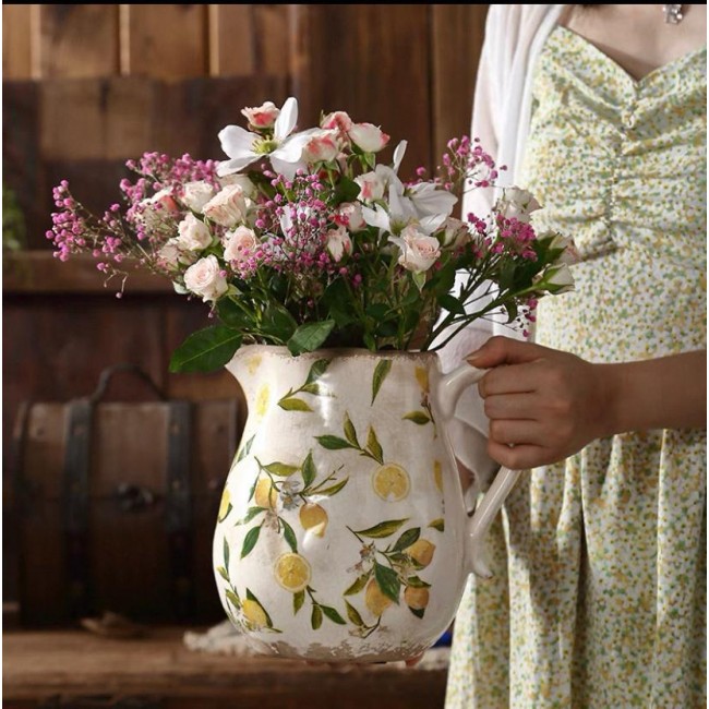 فازه بتصميم أبريق ريفي جميل متوفر الحجمين 7438 فازه بتصميم أبريق ريفي جميل متوفر الحجمين 7438