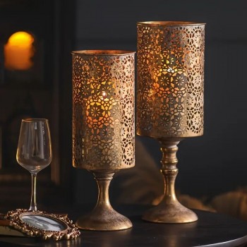 شمعدان ديكور معدن معتق متوفر الحجمين 8097