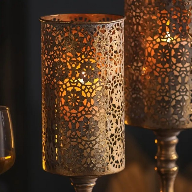 شمعدان ديكور معدن معتق متوفر الحجمين 8097