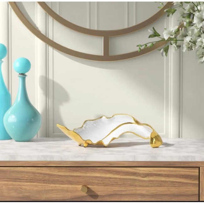 صحن سيراميك أبيض بلمسات ذهبيه بتصميم ورقة نباتات 7496