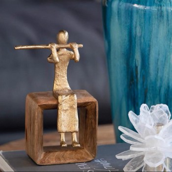 تحفة عازف معدن بقاعده خشبيه على الطراز الاروبي 7422