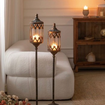 شمعدان معدن معتق بتصميم كلاسيك طراز اوربي متوفر الحجمين -5741